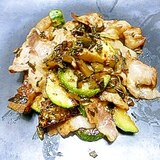 調味料は高菜漬けだけ！ズッキーニ好きの豚肉炒め♪